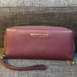 Michael Kors clutch